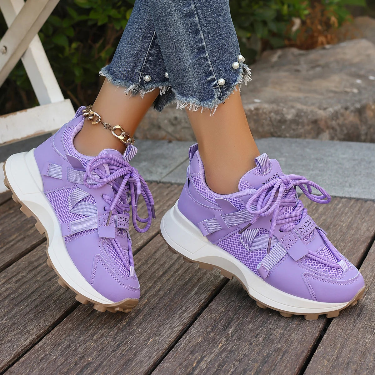breathable mesh upper